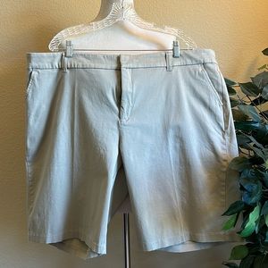 NWT Dickies Women's Khaki Bermuda Shorts, Plus Size 22W